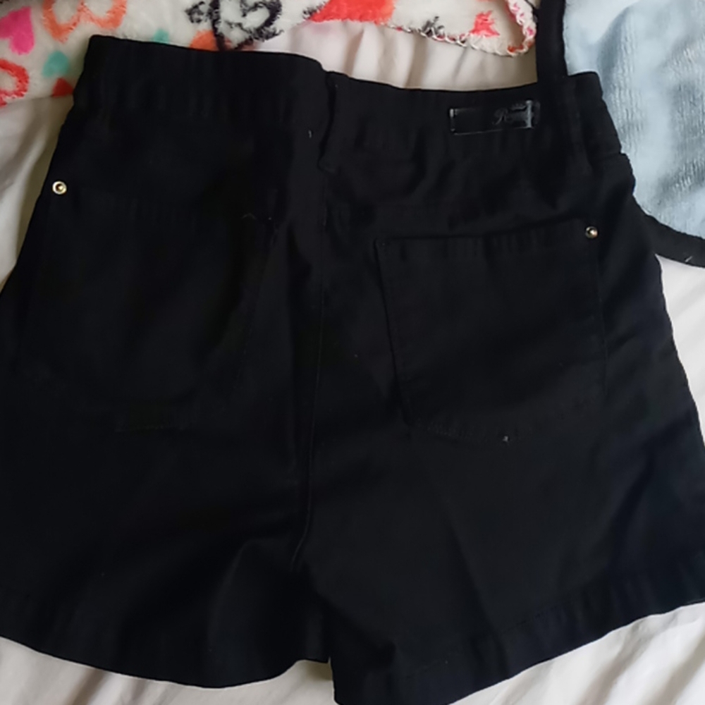 Shorts - Picture 2 of 2